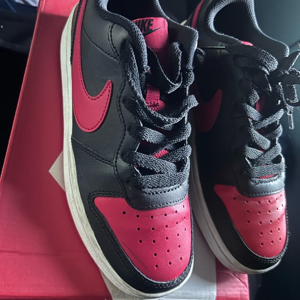 Nike Black and Red Athletic Shoes